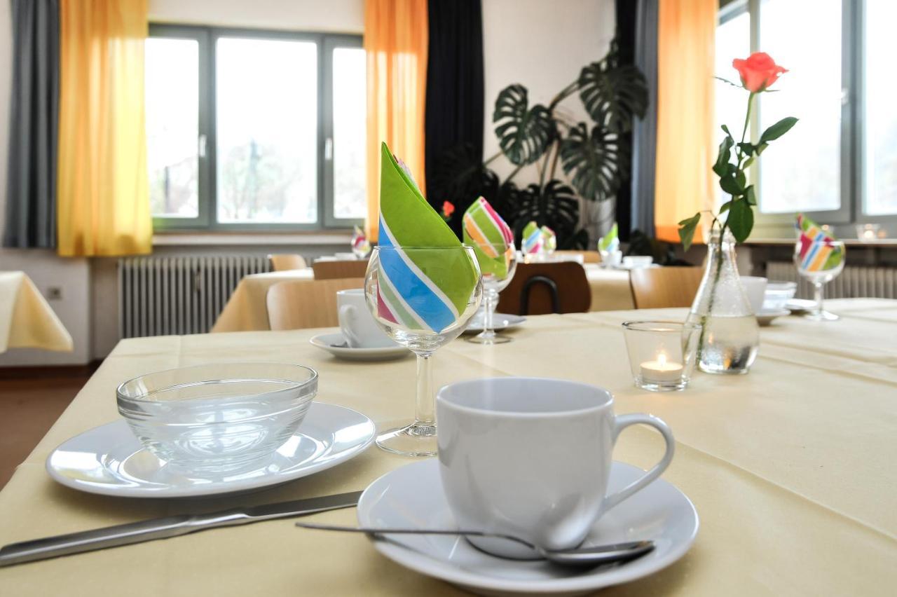 Gaestehaus Abz Stuttgart Exterior foto